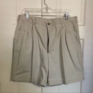 Mens Roundtree & Yorke khaki shorts